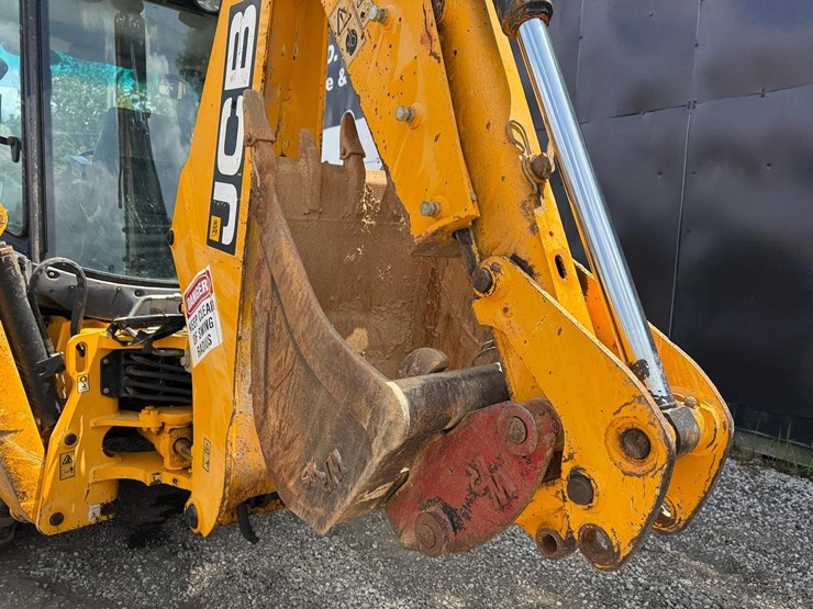 jcb-3cx14-image-16