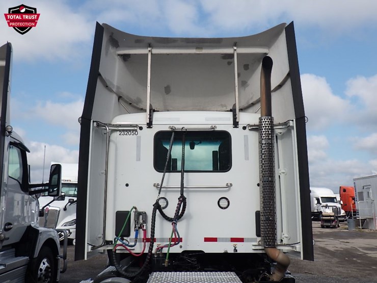 2024-kenworth-t680-image-11