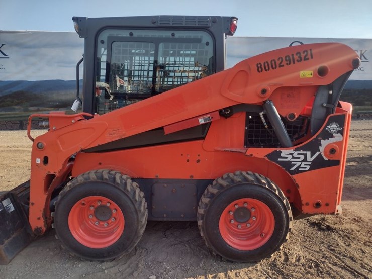 kubota-ssv75-image-13