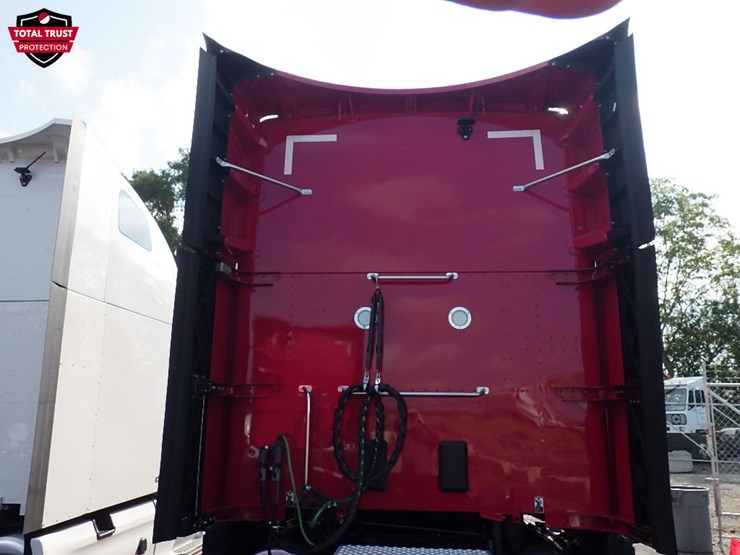 2024-kenworth-t680-image-14