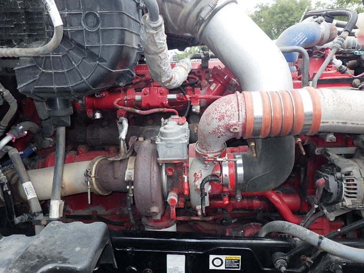 2019-peterbilt-579-image-32