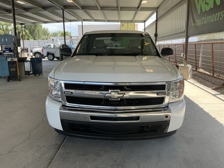 2010-chevrolet-silverado-1500-image-3