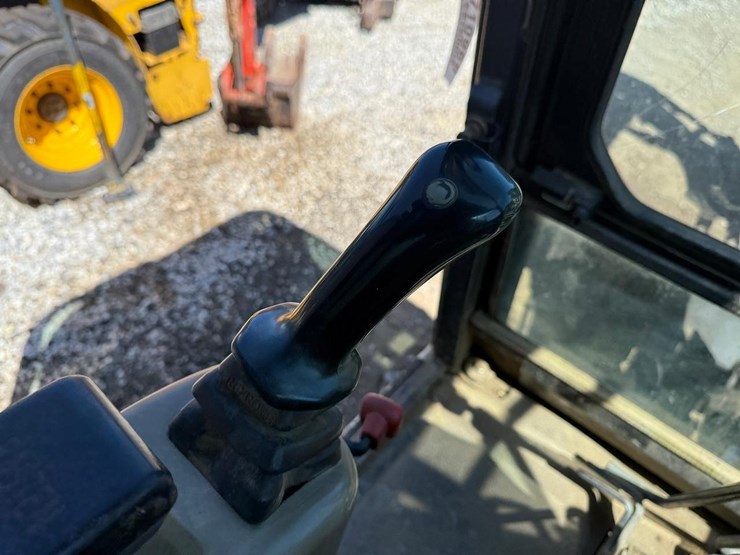 2001-bobcat-331-image-22