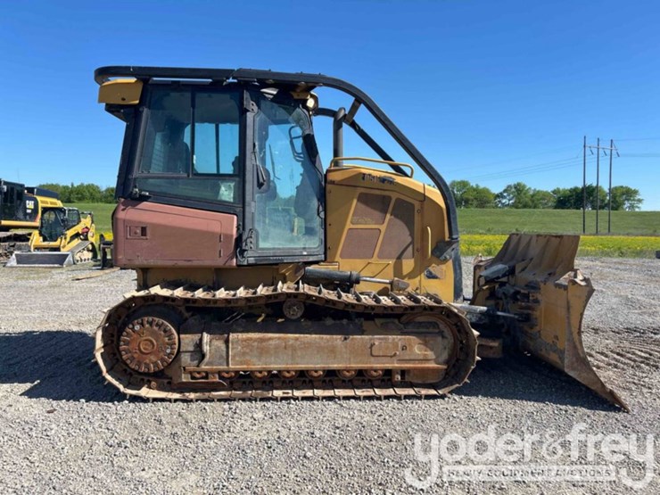 2017-caterpillar-d5k2-xl-image-12