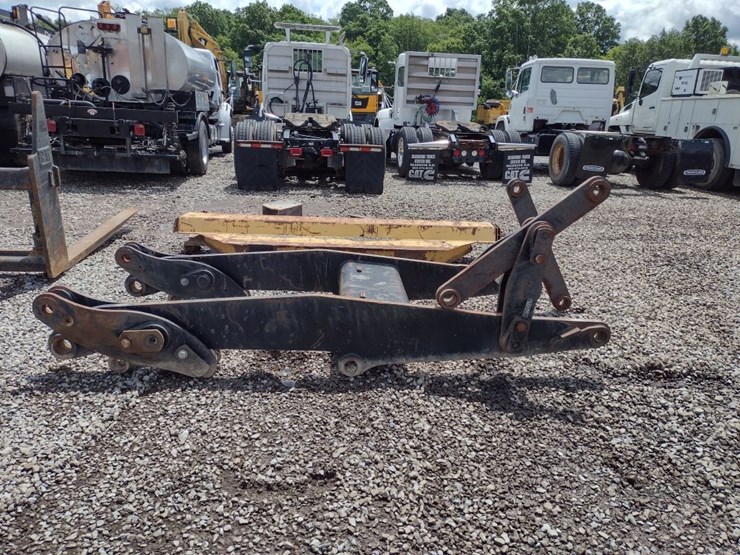 caterpillar-it28g-image-1