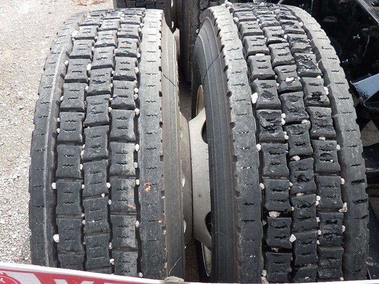 2024-kenworth-t680-image-12