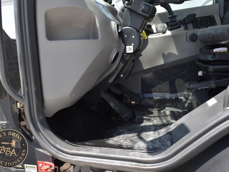 2018-new-holland-w80c-image-44