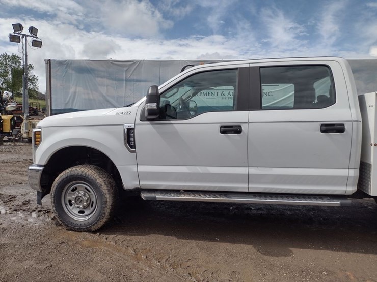18-ford-f350-image-21