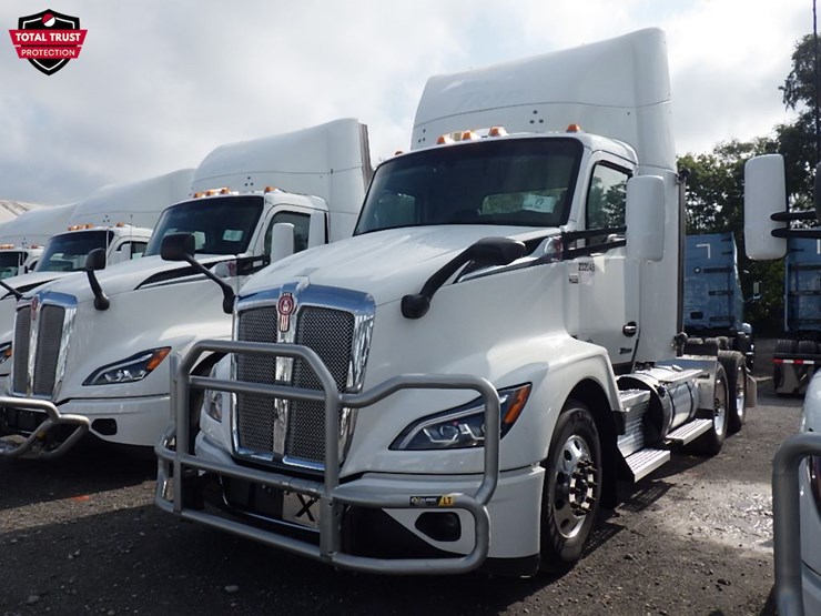 2024-kenworth-t680-image-1
