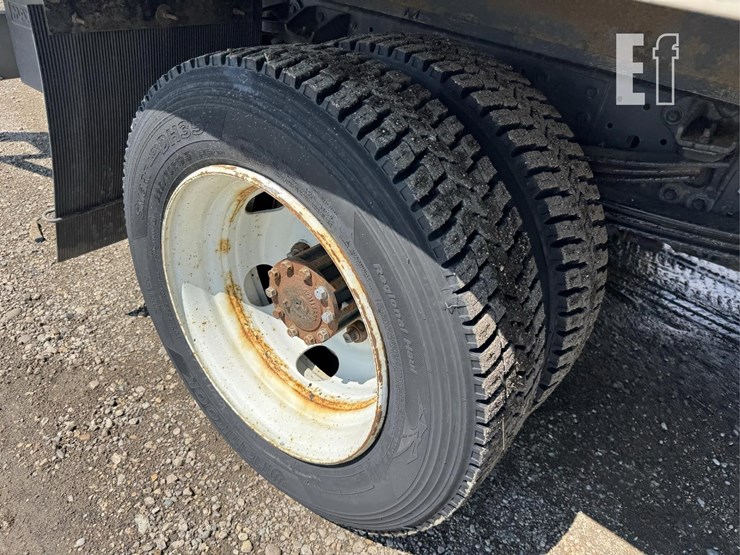 2018-hino-195-image-20