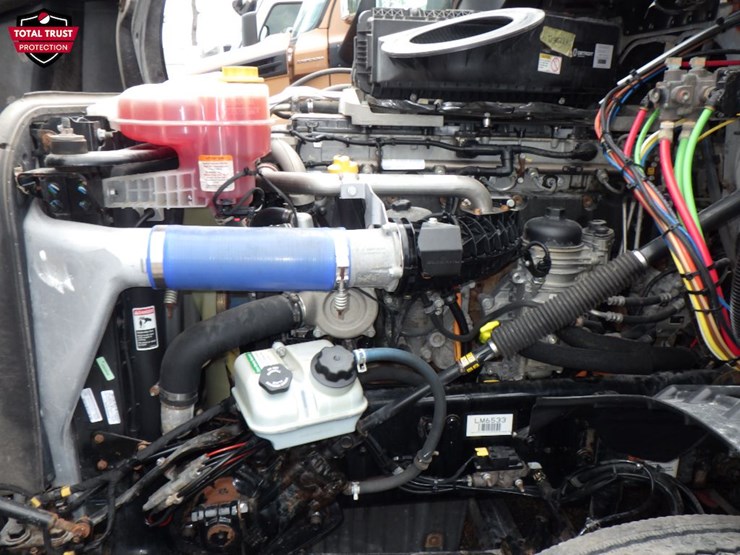 2020-freightliner-cascadia-126-image-21