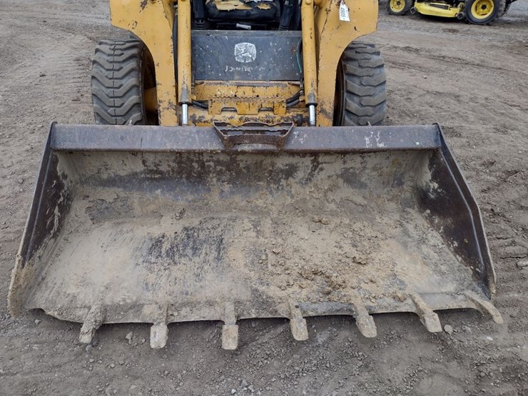john-deere-317-image-19