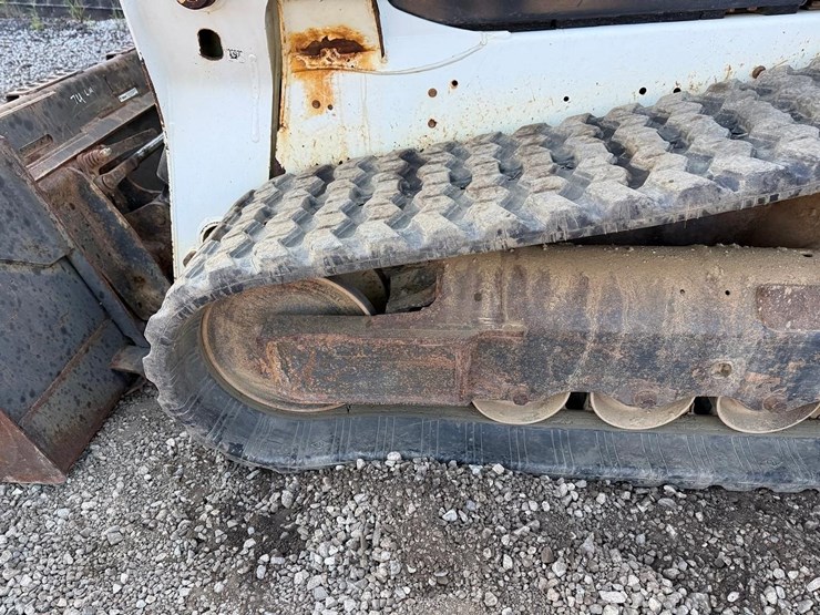 2020-bobcat-t595-image-17