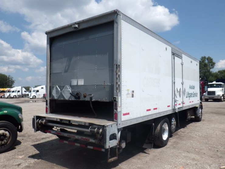 2016-peterbilt-220-image-8