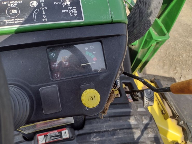 john-deere-2305-image-8