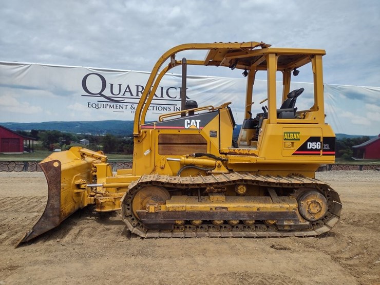 caterpillar-d5g-xl-image-1