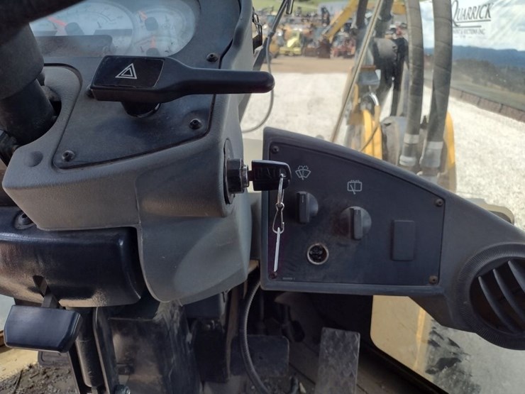 caterpillar-it28g-image-8