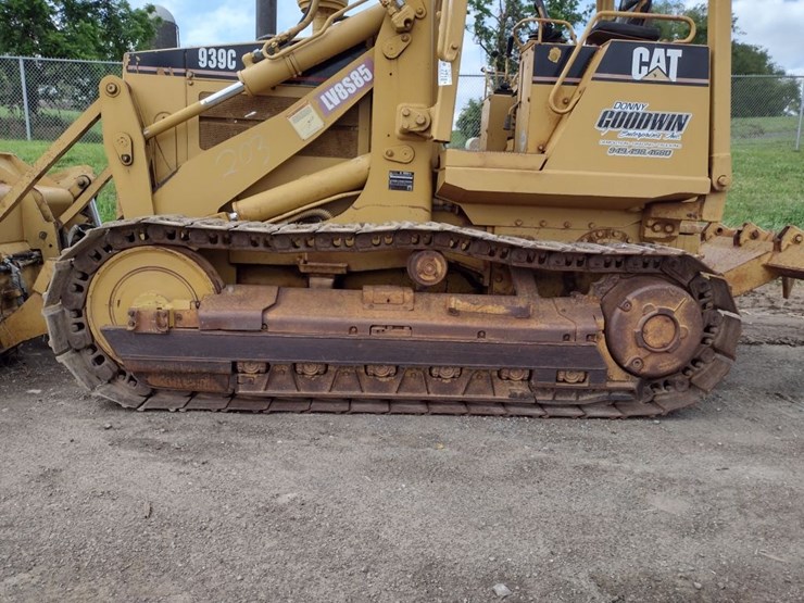 caterpillar-939c-image-12
