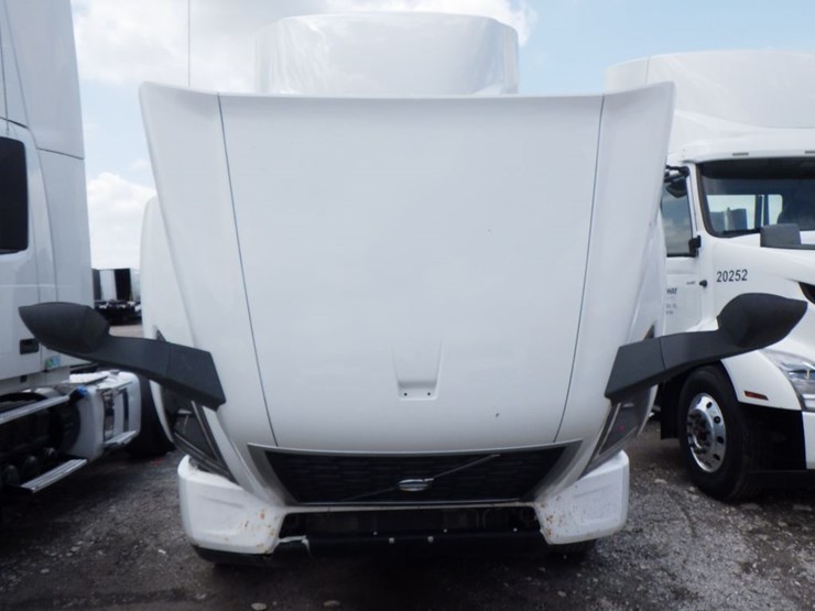 2020-volvo-vnr300-image-21