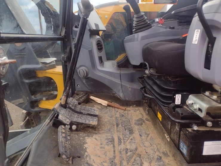 john-deere-85-image-10