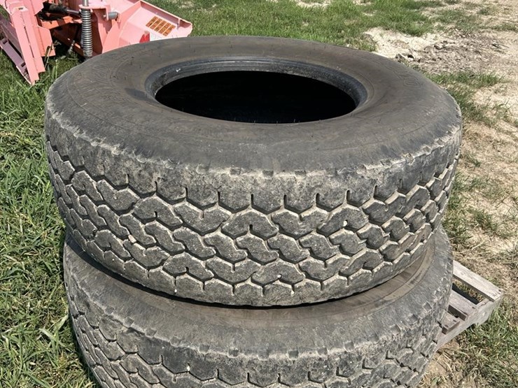 2x-425/65r22.5-image-1