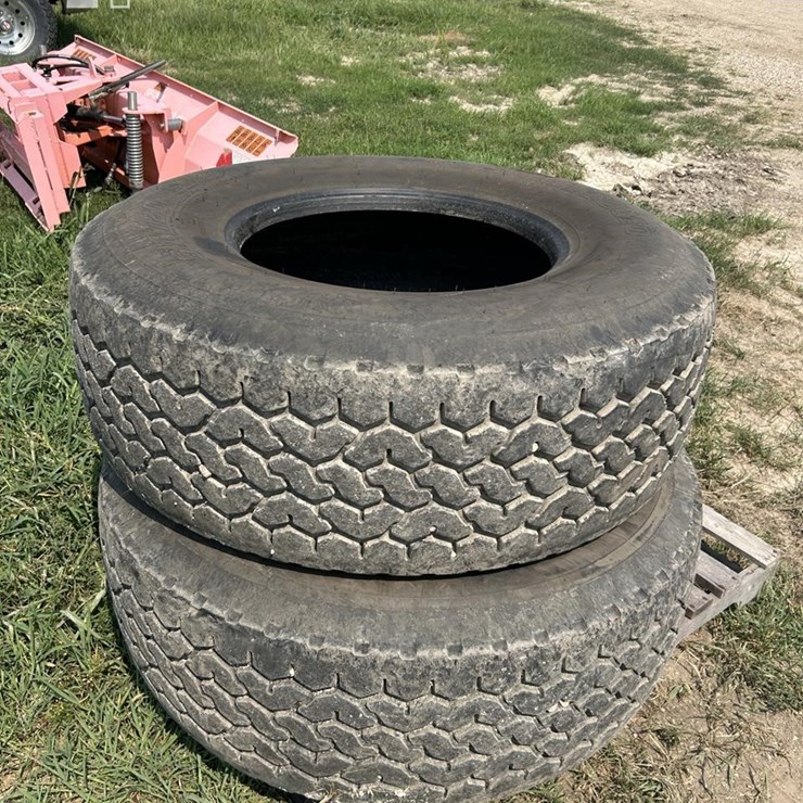 2X 425/65R22.5