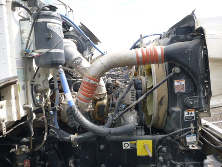 peterbilt-337-image-18