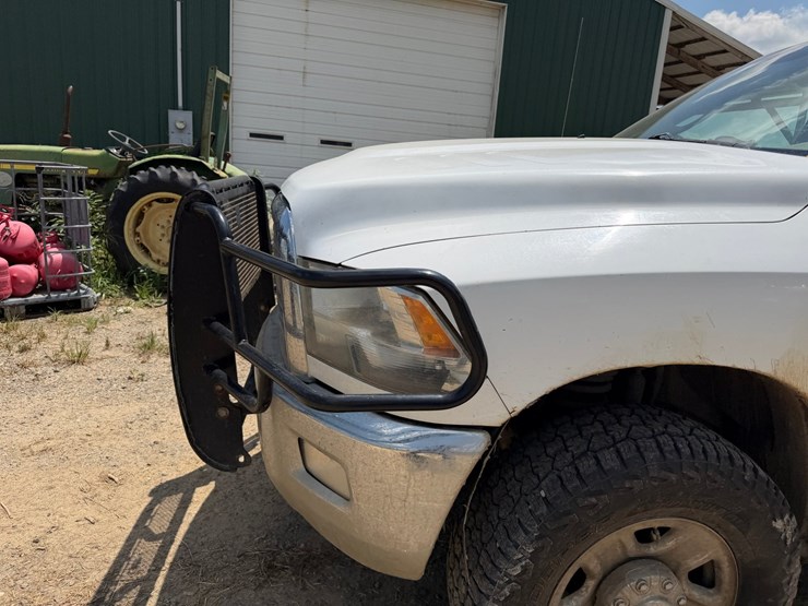 2015-dodge-2500-image-27