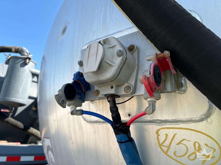 2019-troxell-tanker-image-7