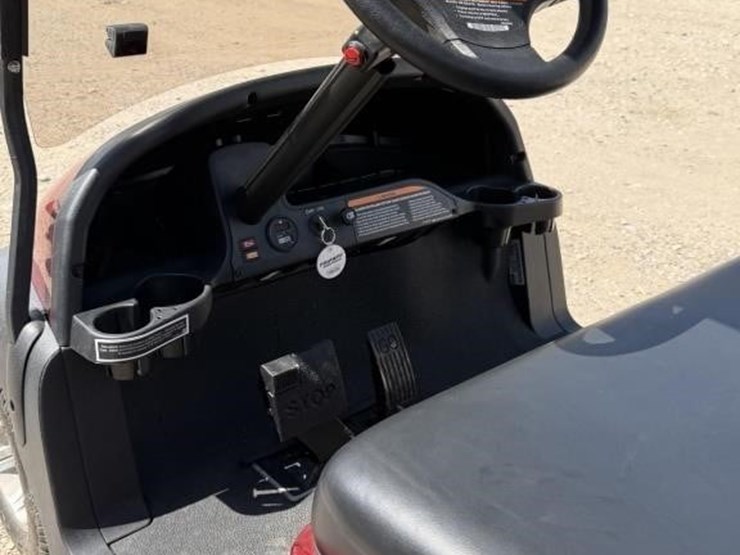 l3---club-cart-gas-golf-cart-image-13