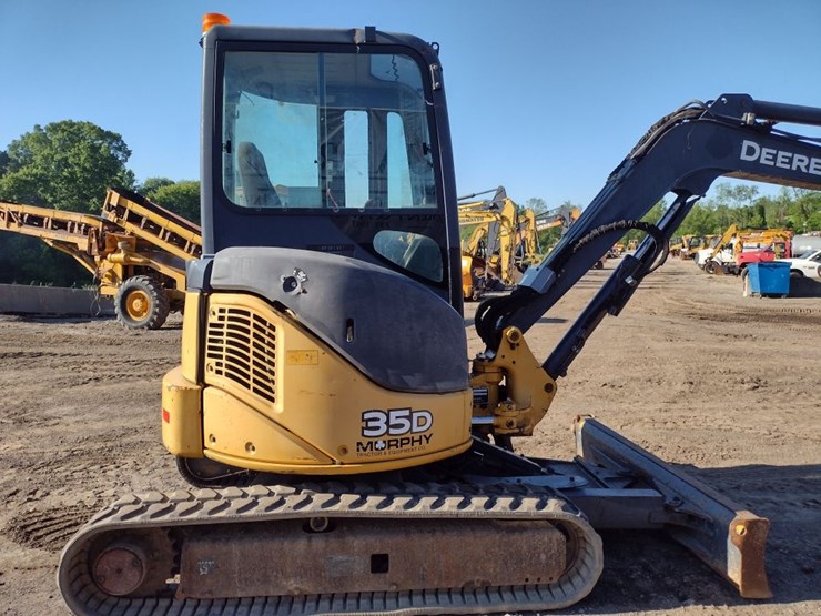 deere-35d-image-29