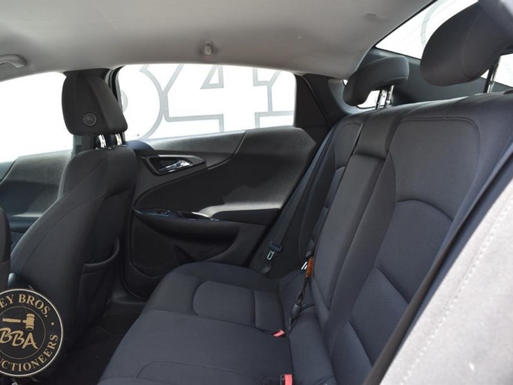 2018-chevrolet-malibu-46449-image-24