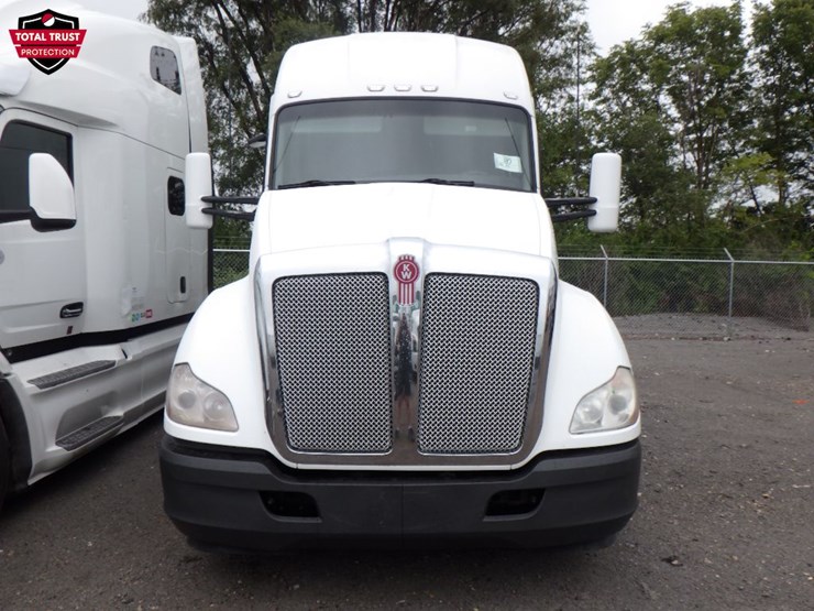 2022-kenworth-t680-image-2