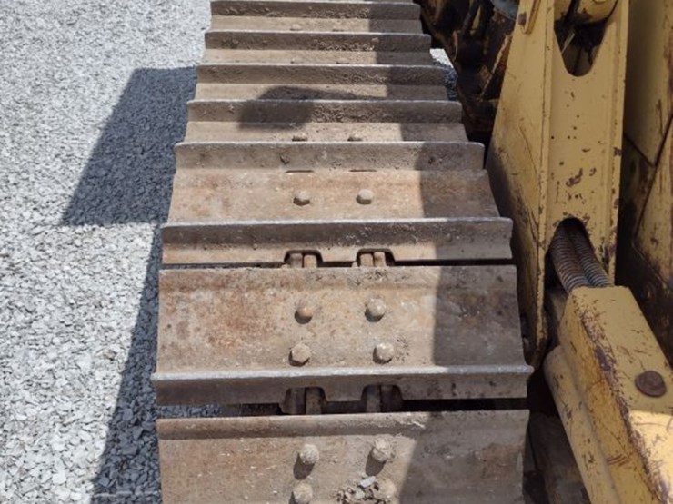 caterpillar-d4c-iii-image-30