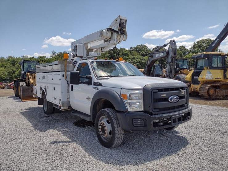 ford-f550-image-40