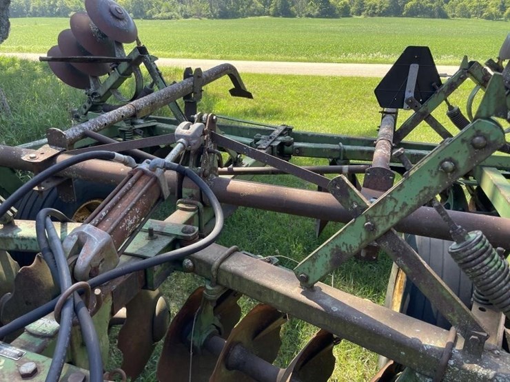 john-deere-110-image-7