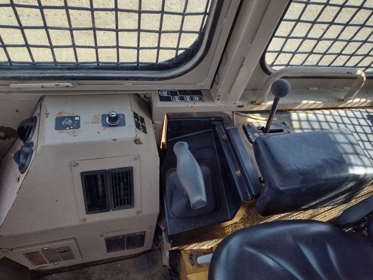 deere-550g-lt-image-8