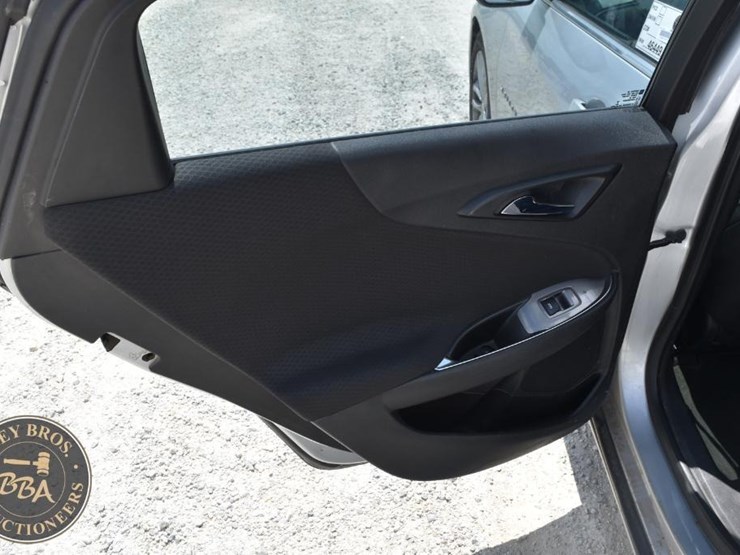 2018-chevrolet-malibu-46449-image-21