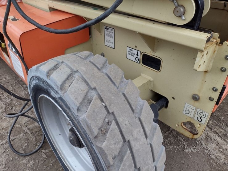 jlg-4069le-image-10
