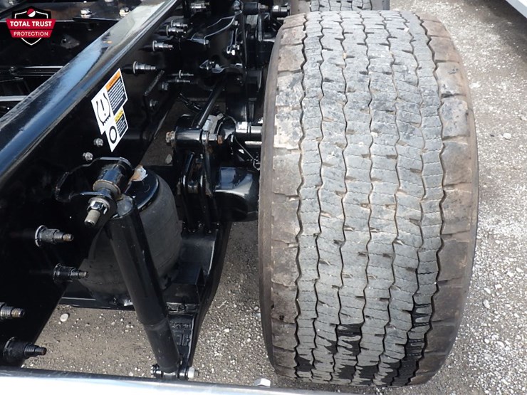 2024-kenworth-t680-image-7
