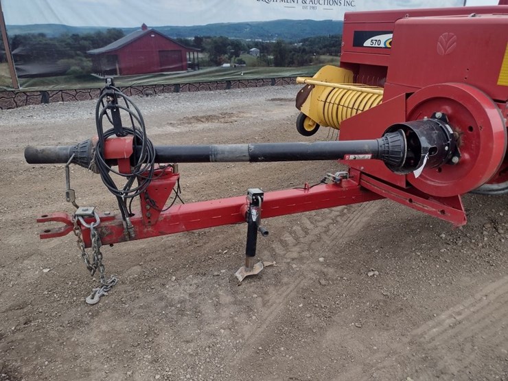 6-new-holland-570-image-9