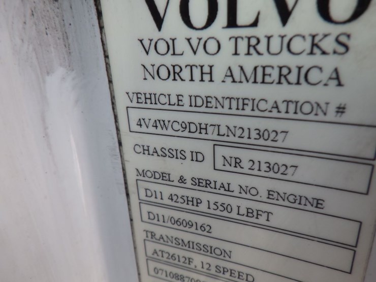2020-volvo-vnr300-image-21