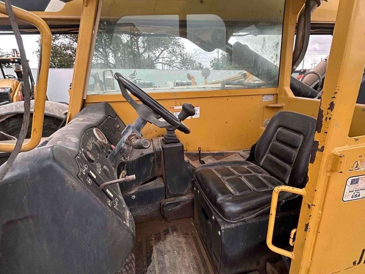 caterpillar-tl642-image-30