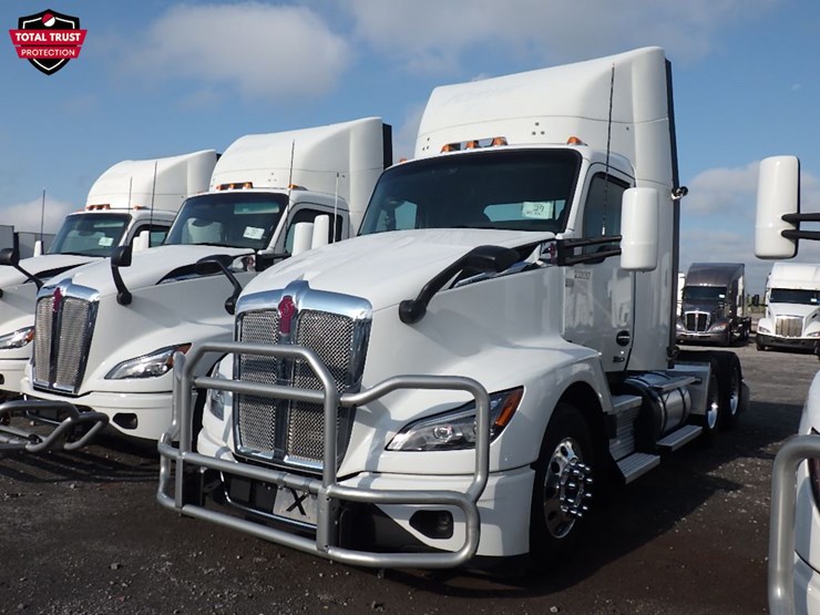 2024-kenworth-t680-image-1