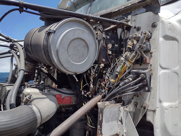 western-star-4900-image-56
