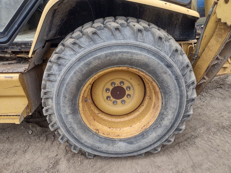 caterpillar-416d-image-15