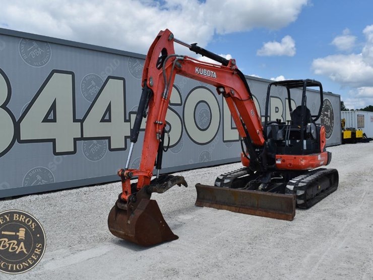 2019-kubota-kx057-4-image-10