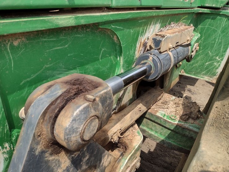 deere-648l-image-16