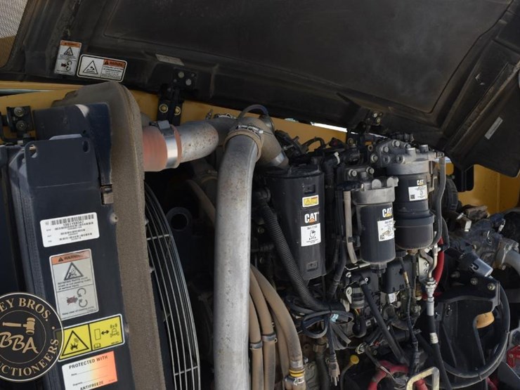 2018-caterpillar-tl1255d-image-32