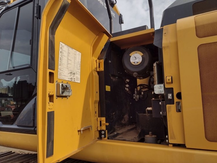 deere-210g-lc-image-18
